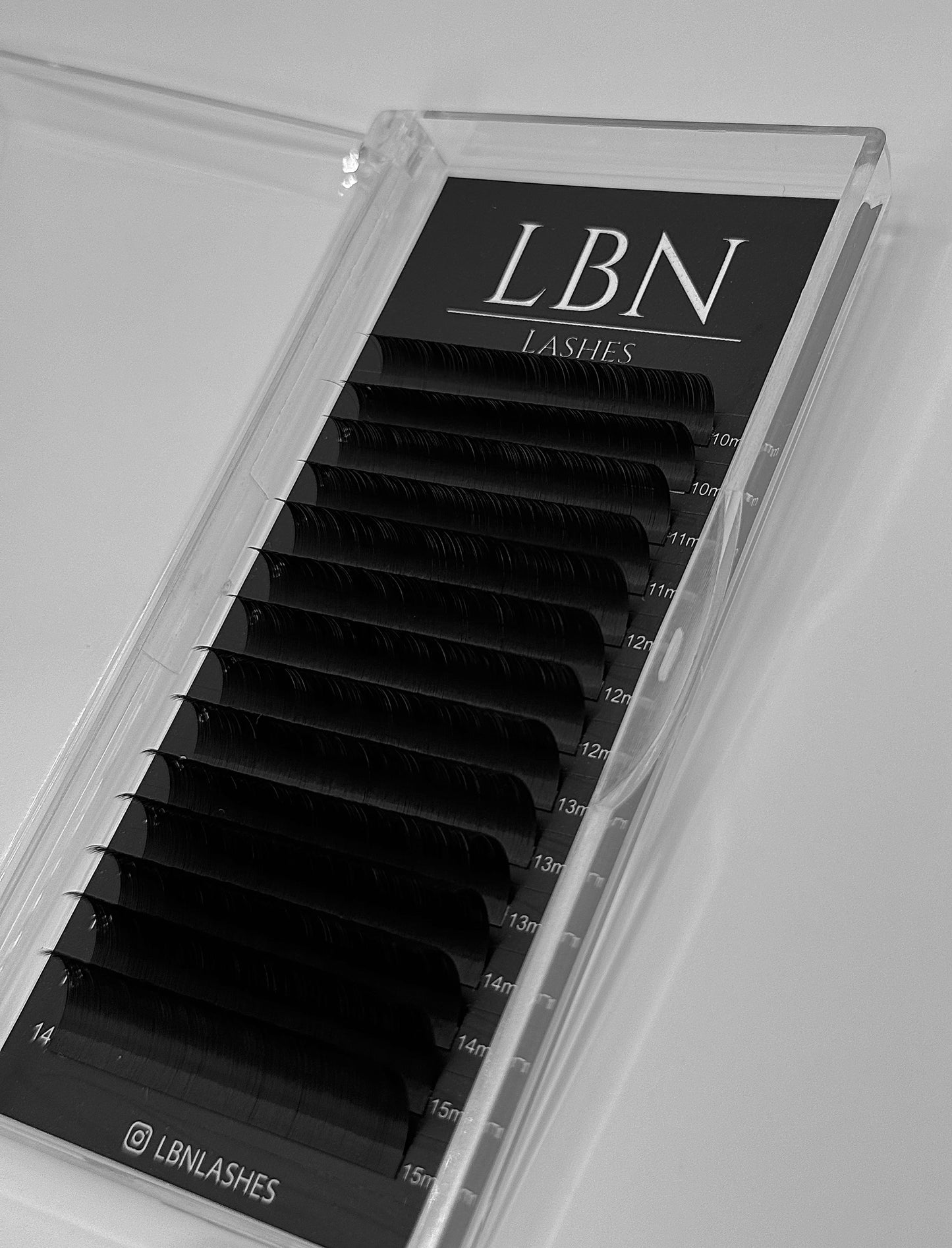 Signature Volume Single Length Lash Trays